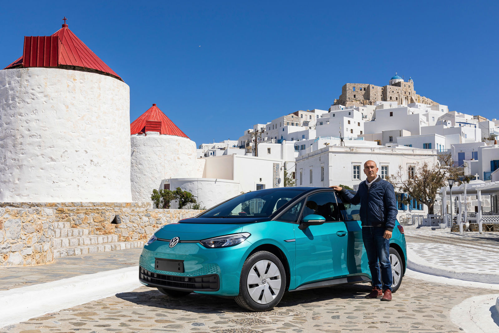 Smart & Sustainable Island: Erste E-Autos für Privatkunden auf Astypalea