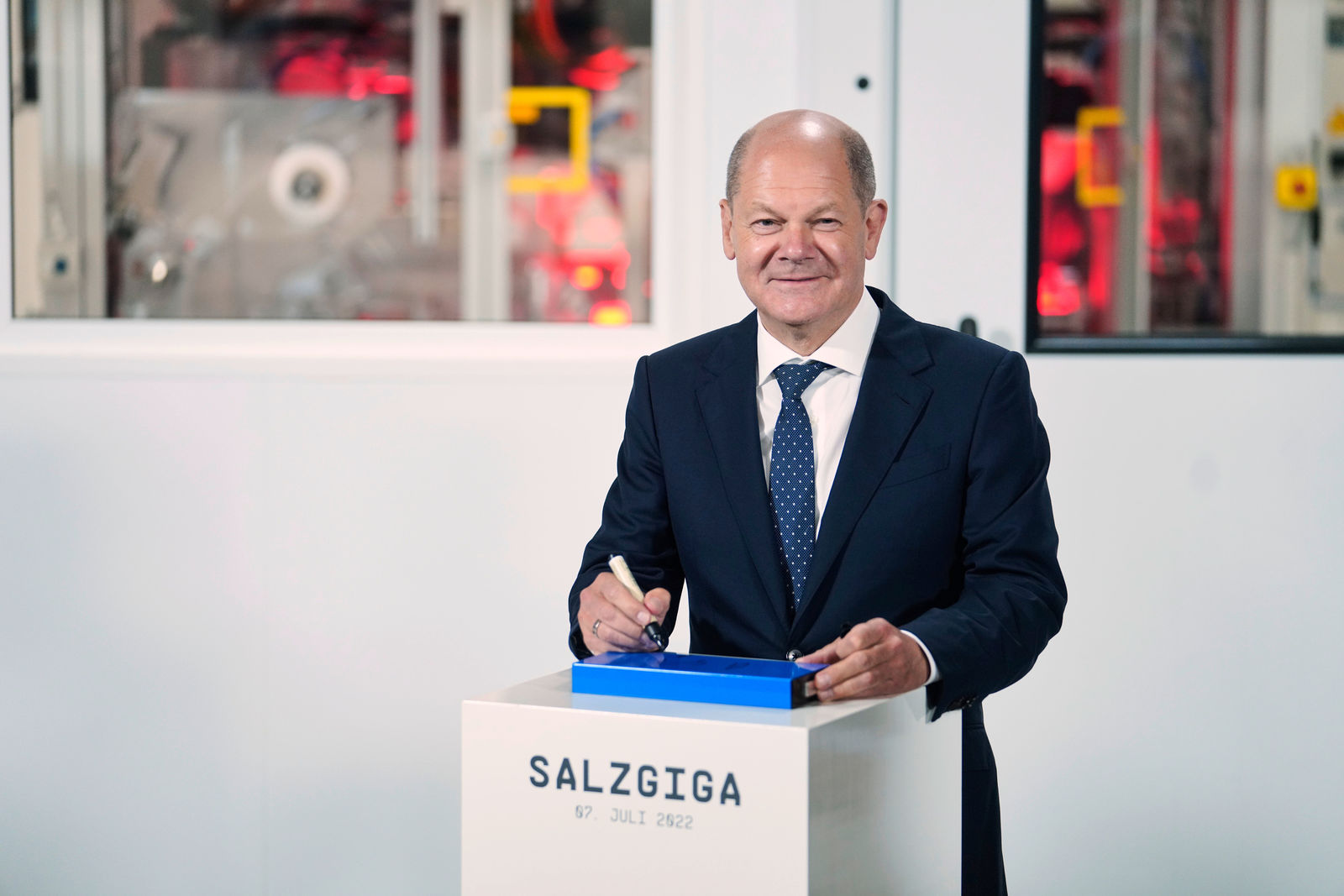 Grundsteinlegung in Salzgitter: Volkswagen startet mit „PowerCo“ ins globale Batteriegeschäft