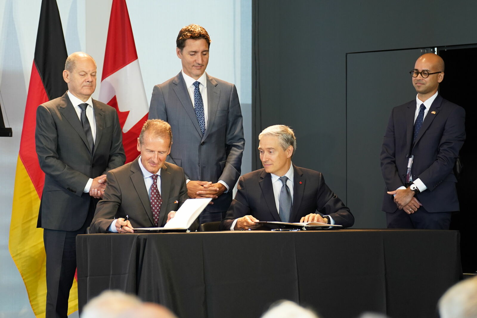 Volkswagen Group and Canada aim to advance sustainable battery supply chain in North America