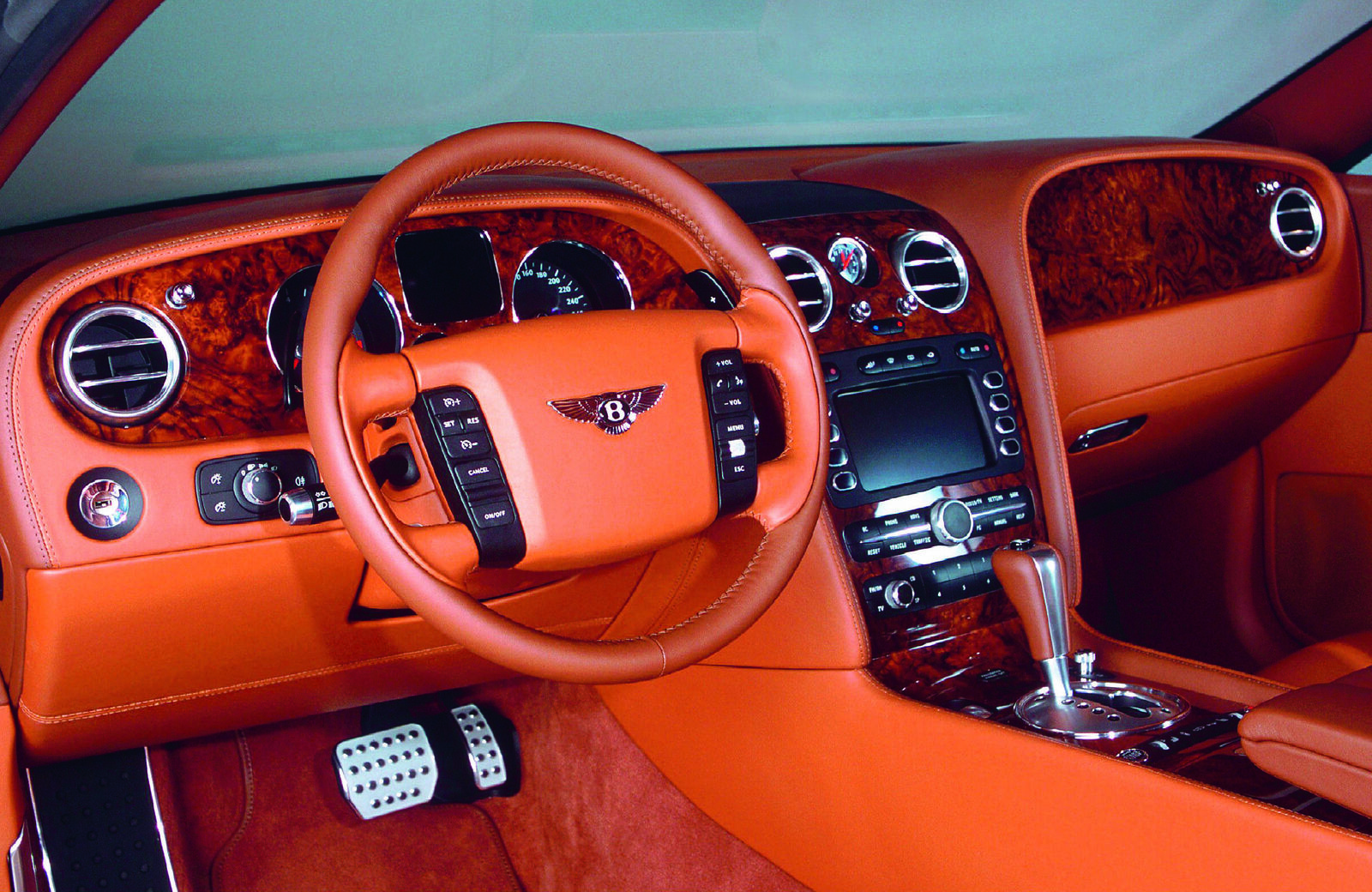 Cockpit des Continental GT