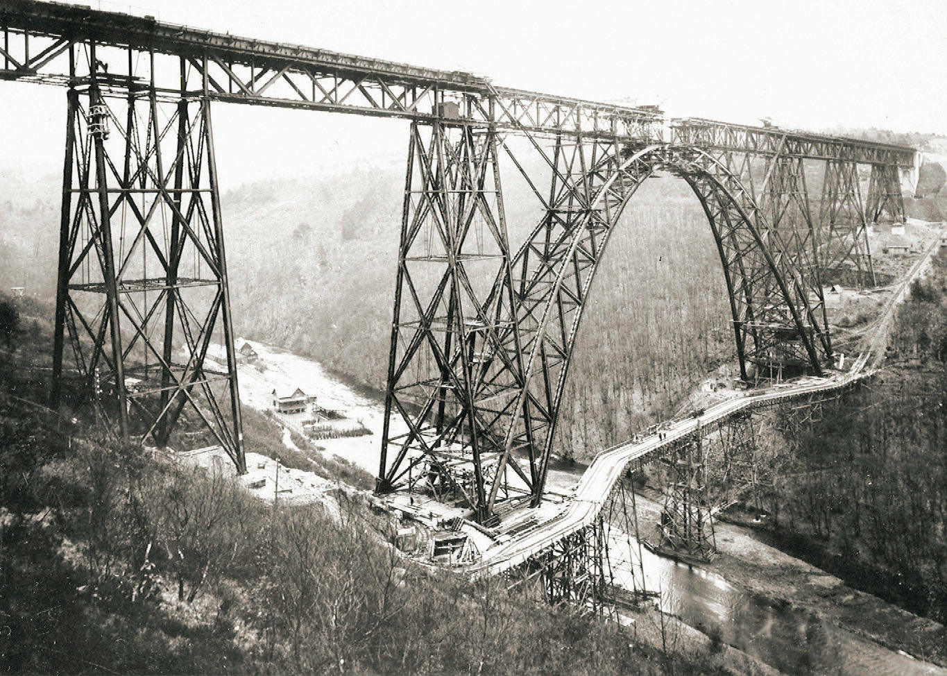Bau der Müngsten Stahlbrücke