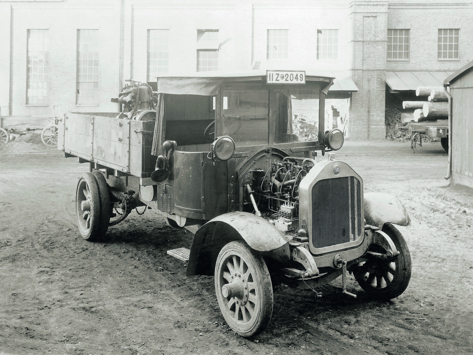 Erster MAN LKW mit Dieselmotor und Direkteinspritzung