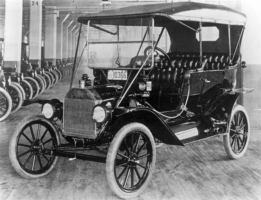 Chronik 1904: Ford T-Modell