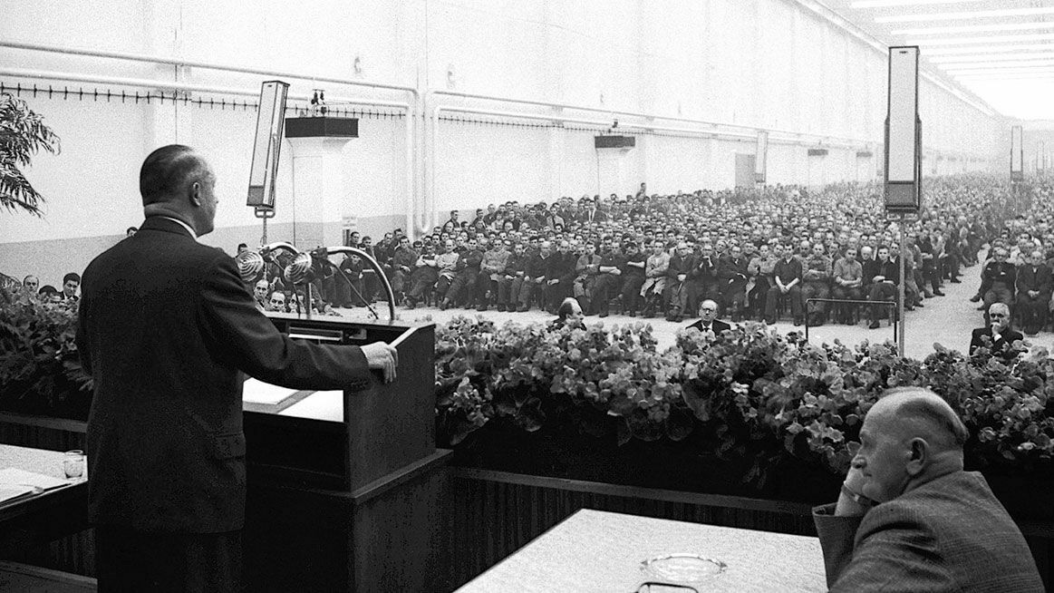 Chronik 1959: Betriebsversammlung in Wolfsburg