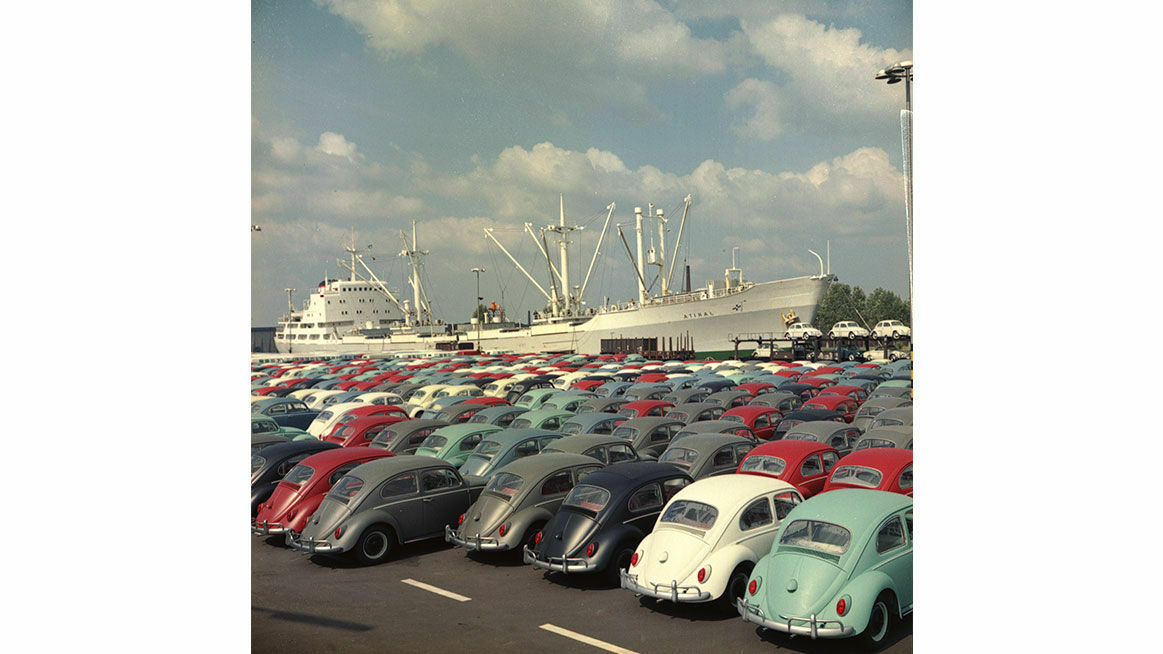 Chronicle 1962: Volkswagen quay in Bremen
