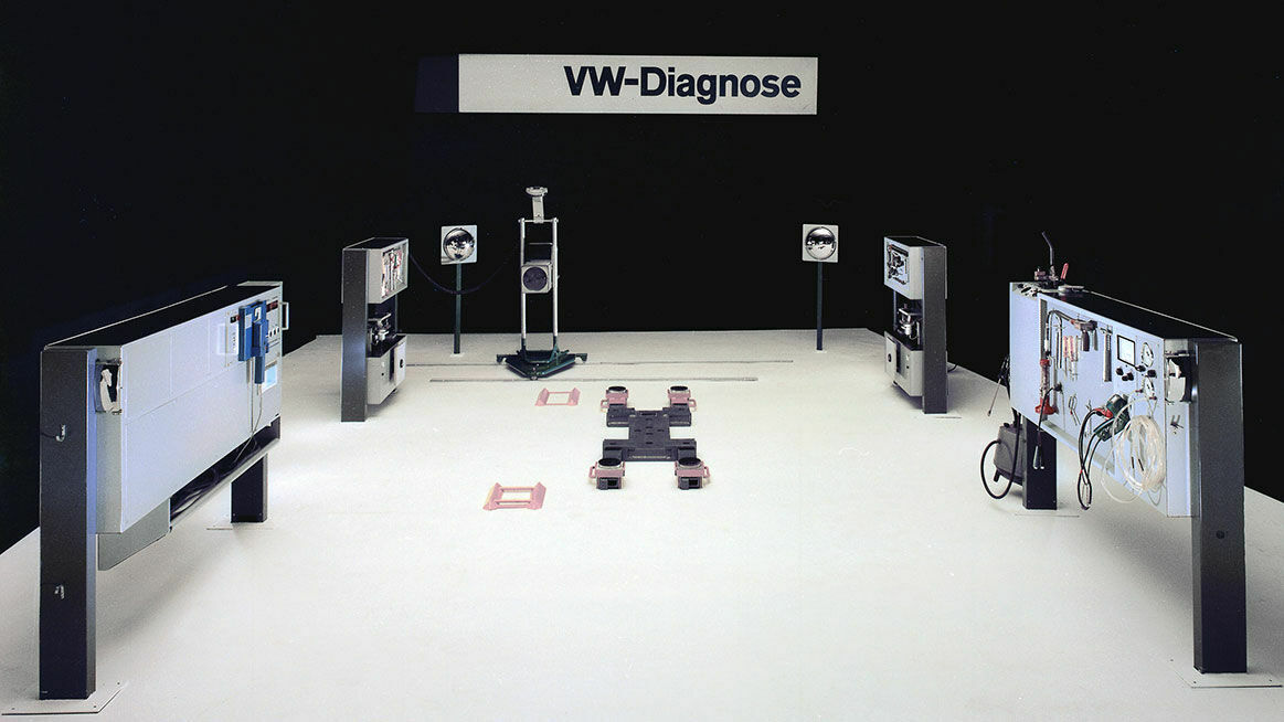 Chronicle 1971: Diagnosis and maintenance system