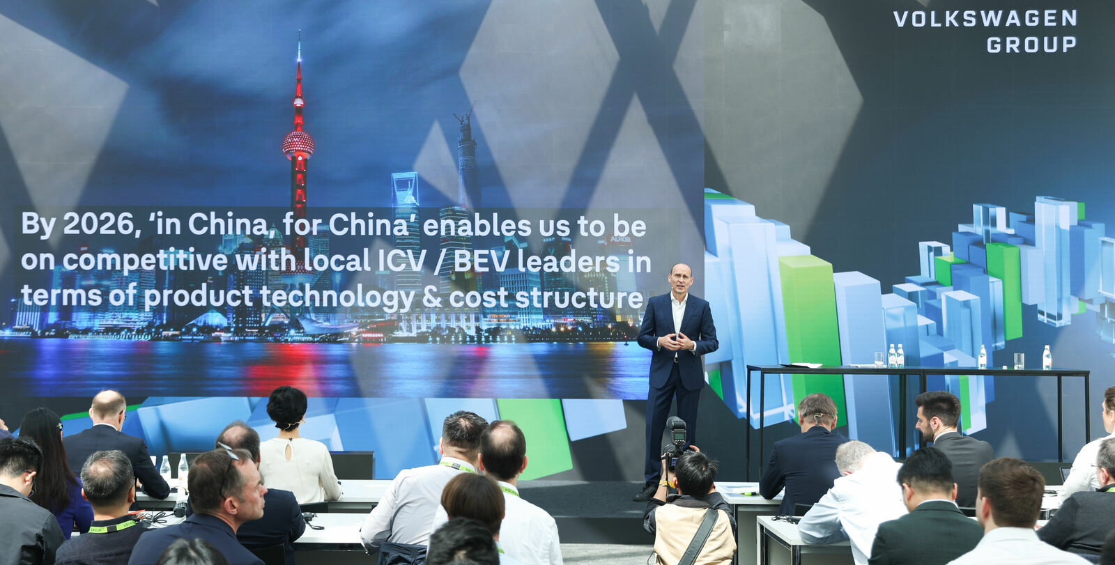 Ralf Brandstätter, Mitglied des Vorstands der Volkswagen AG für China, spricht auf dem China Kapitalmarkttag 2024 der Volkswagen AG in Peking