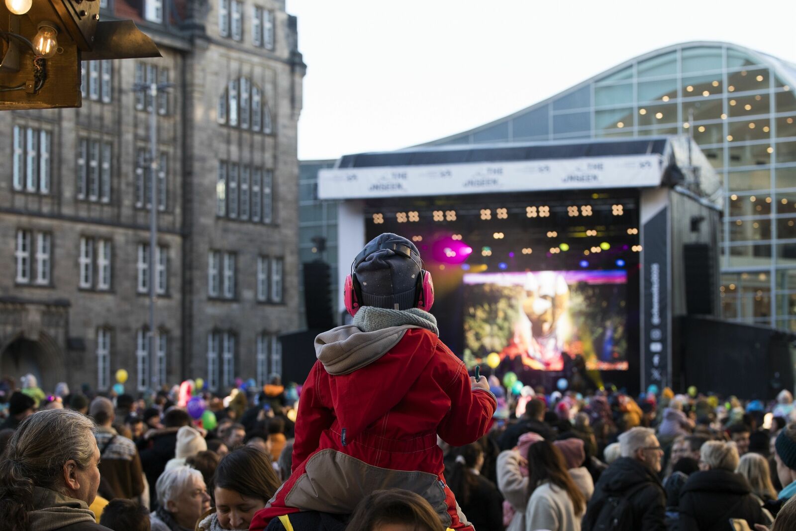 Chemnitz 2025: Mehr als 80.000 Menschen feiern Start des Europäischen Kulturhauptstadtjahres