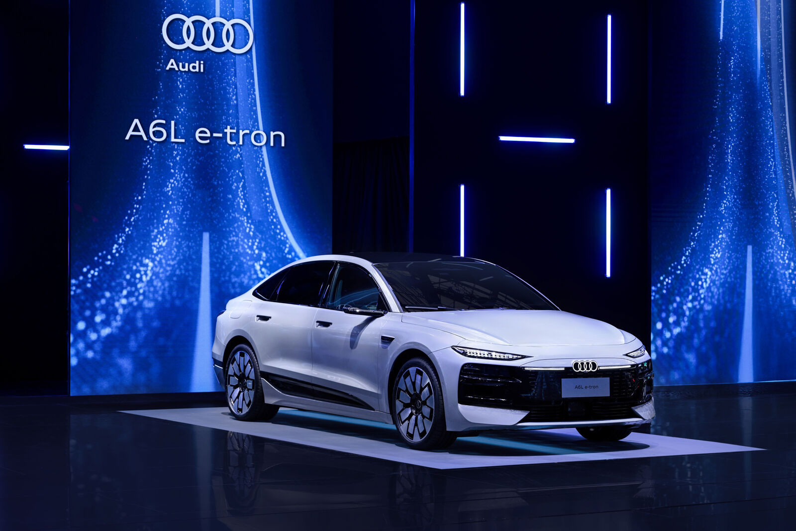 Group Night Auto Shanghai 2025