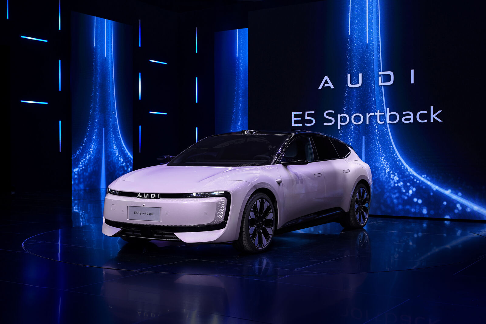 Group Night Auto Shanghai 2025