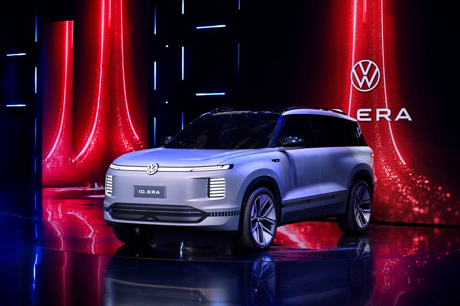 Group Night Auto Shanghai 2025