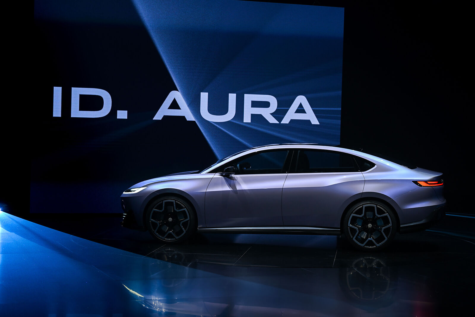 Group Night Auto Shanghai 2025