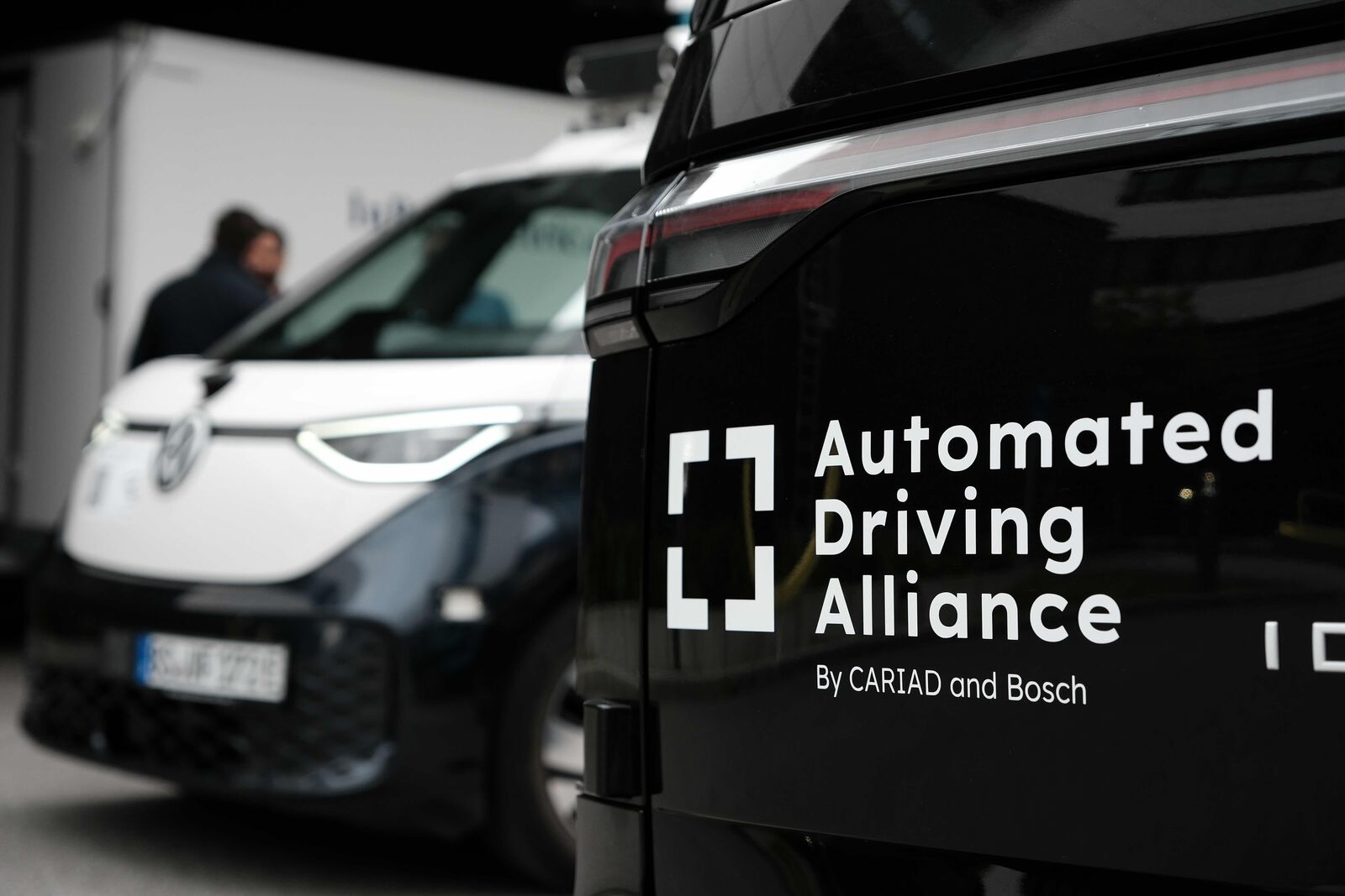 Bosch und CARIAD machen das Automatisierte Fahren mit KI noch sicherer und komfortabler