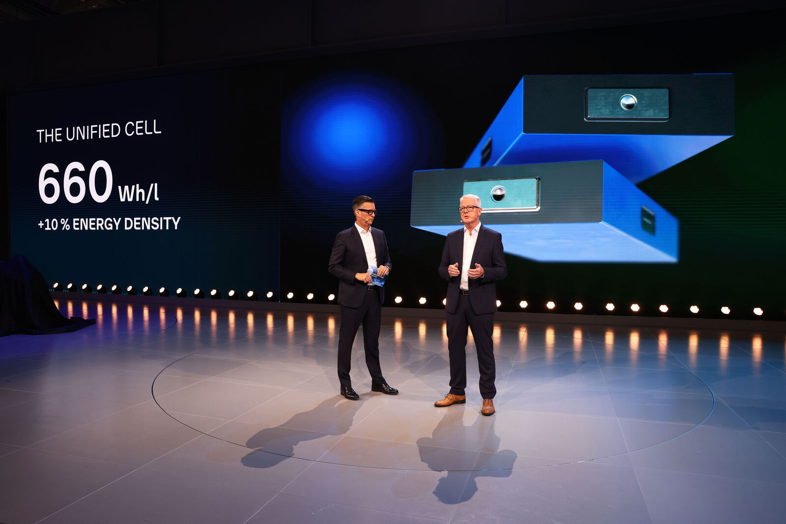 Thomas Schmall (Group Board Member Technology) and Frank Blome (CEO PowerCo) during the Volkswagen Group Technology press conference