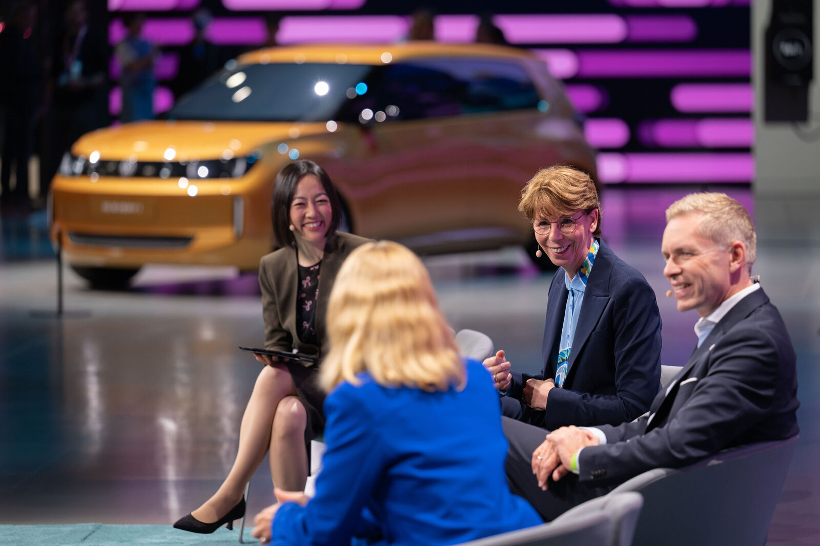 11. September - Panel Talk: Designing Cars in the Cloud