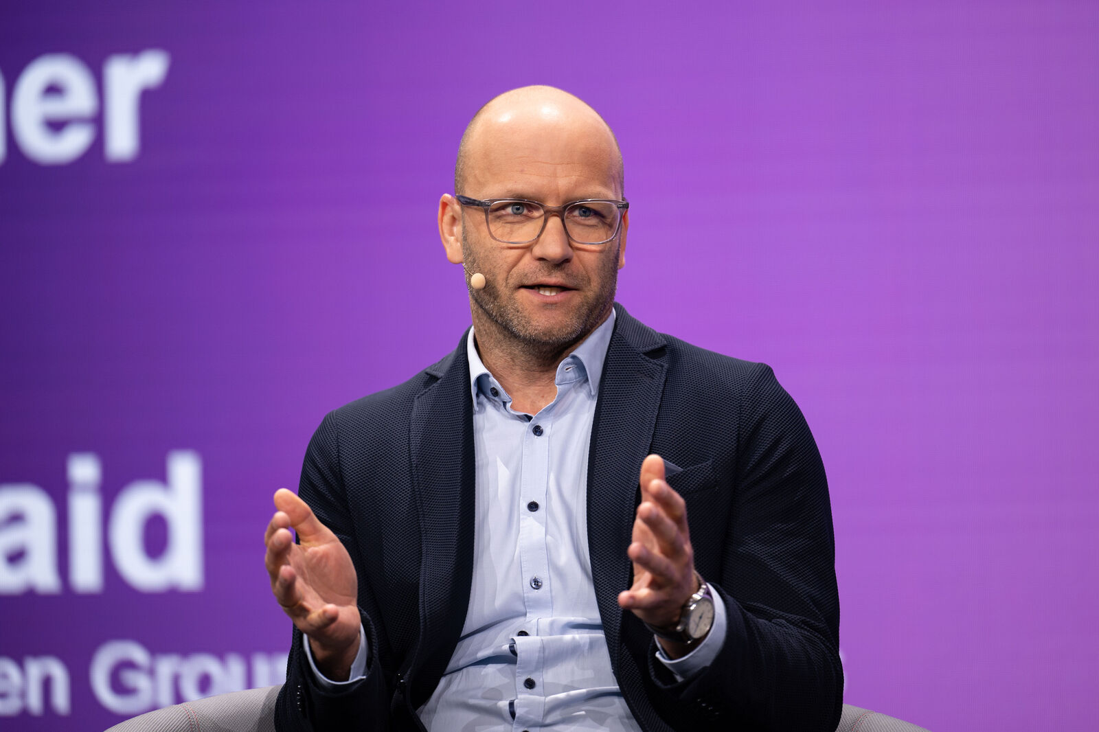 Thomas Günther (Chief Launch Officer, CARIAD) beim Panel Talk: The Global Car OS
