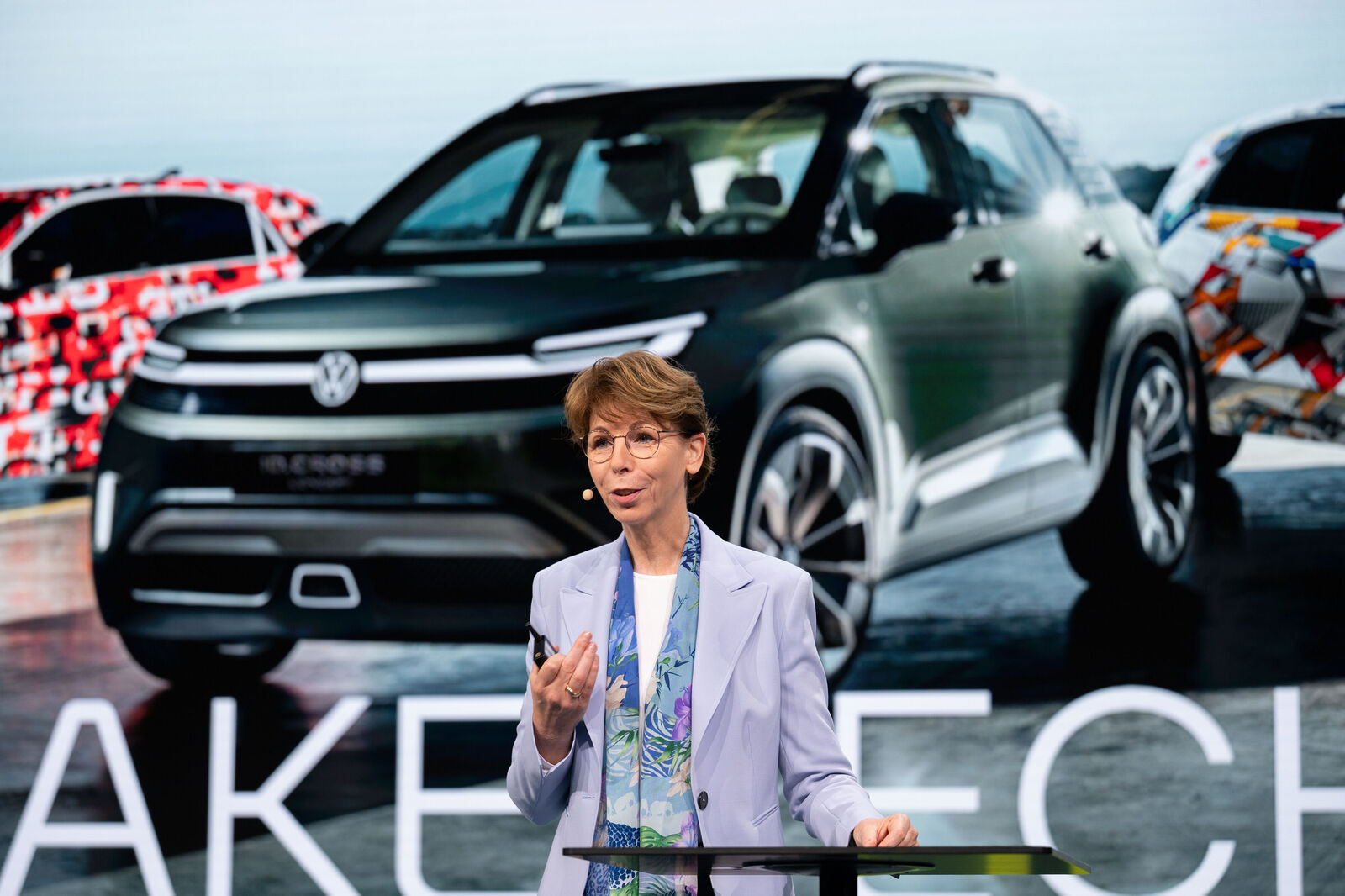 Hauke Stars (Group Board Member IT & Digitalisation) during her keynote "The Global Automotive Tech Driver"