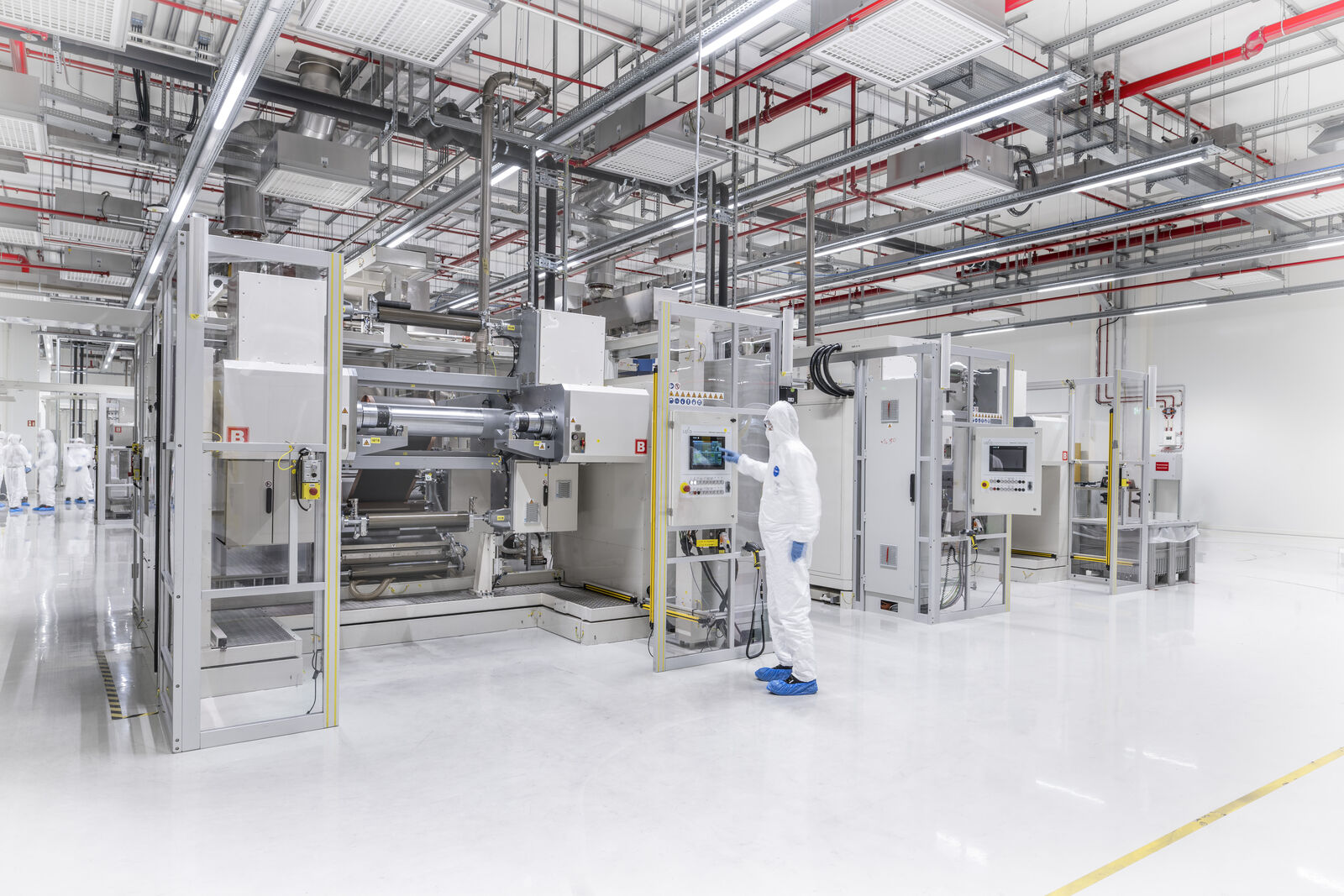 Start of European battery cell production: PowerCo commissions Salzgitter gigafactory