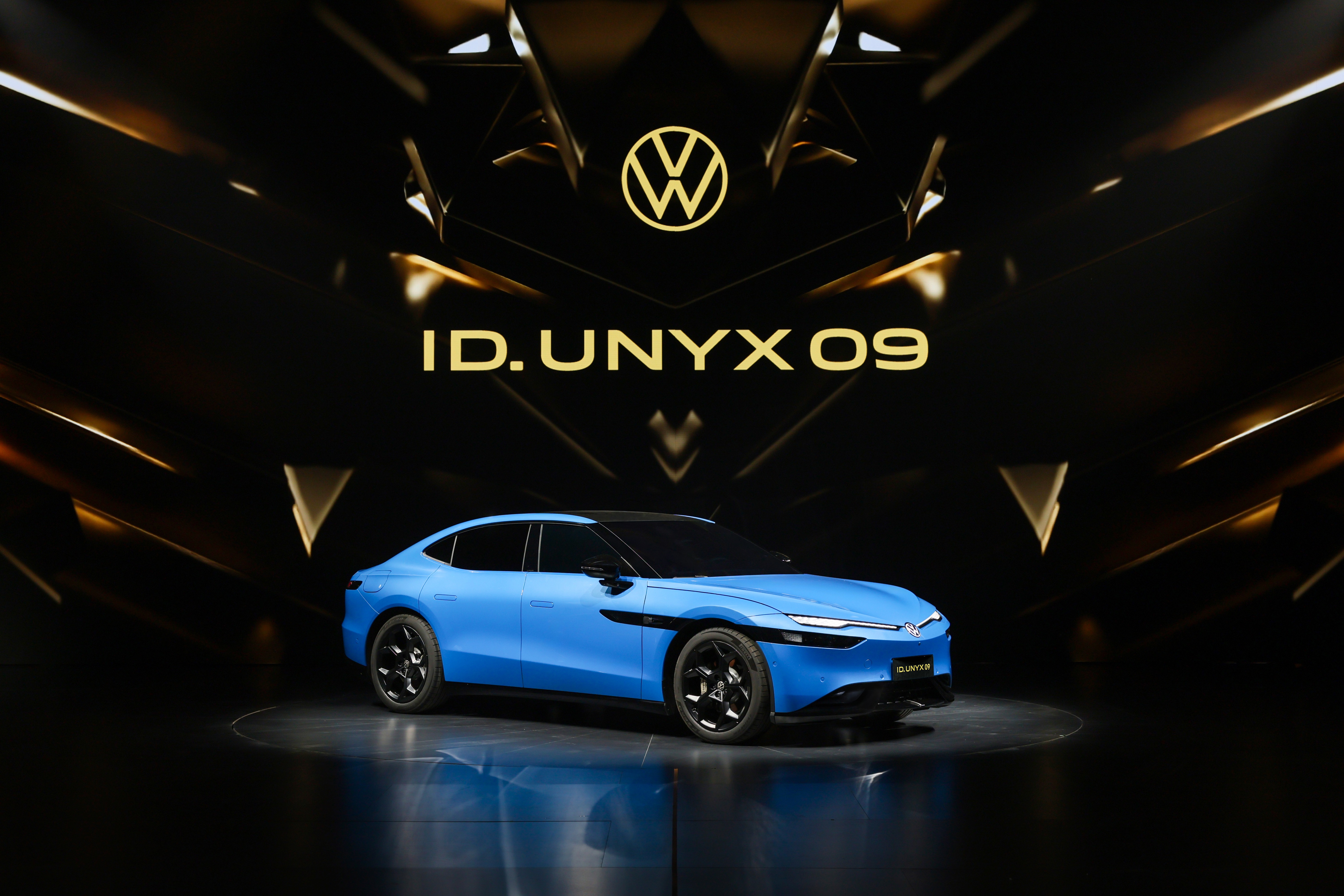 Volkswagen ID. UNYX 09 podczas światowej premiery w Pekinie