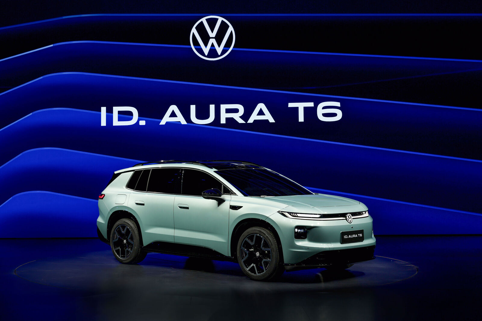 The ID. AURA T6