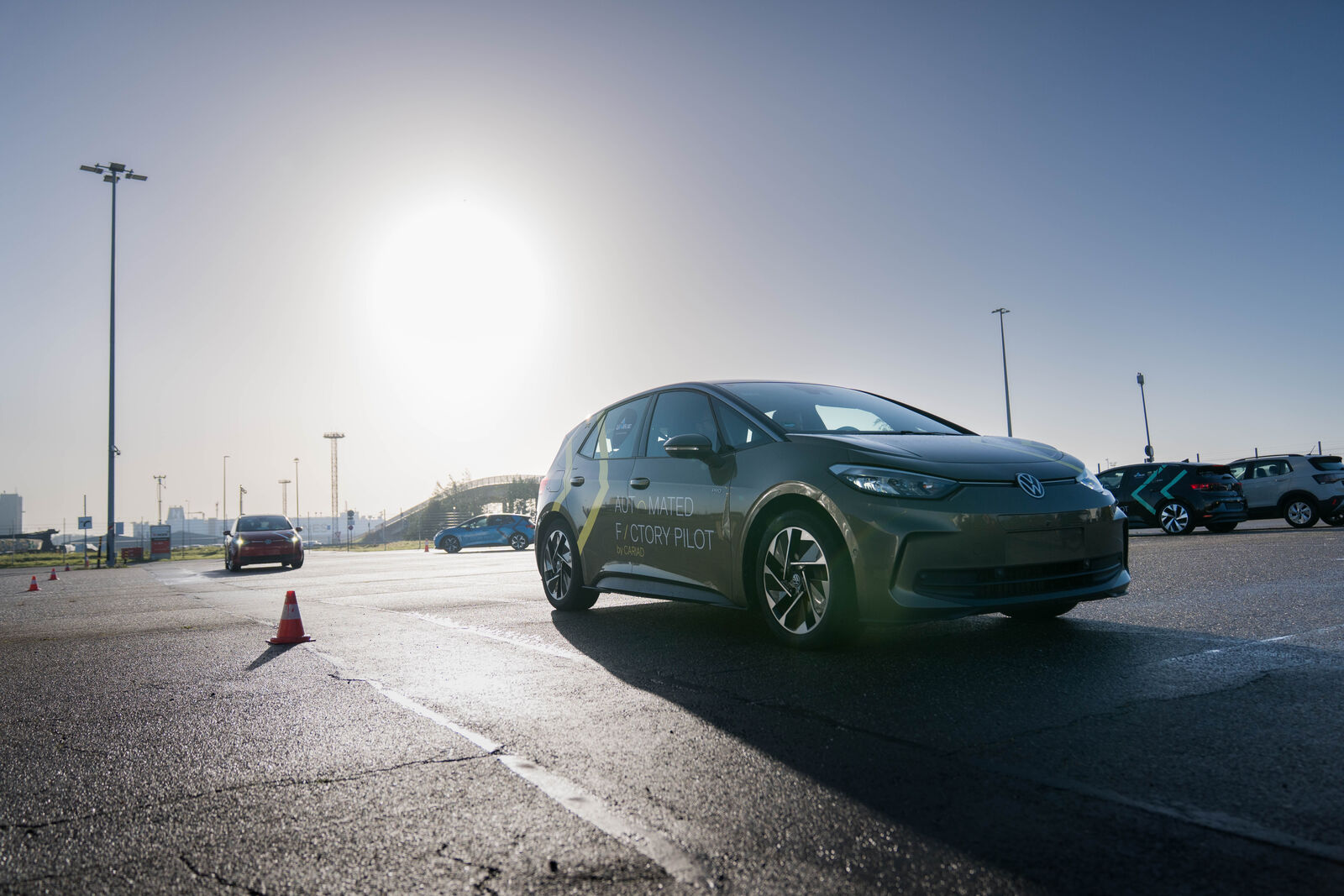 Automated vehicle logistics put to the test: Volkswagen, Telekom, Unikie and BIBA conclude innovation project in Emden