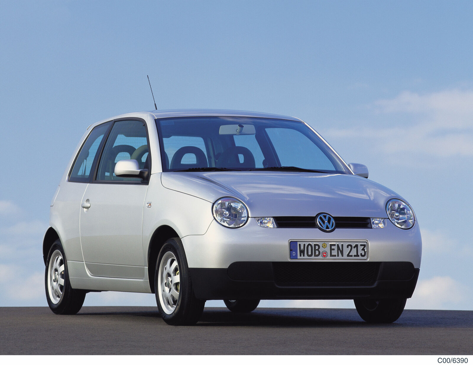 VW Lupo With 2.0 Turbo Looks Nervous At 158 MPH On The Autobahn