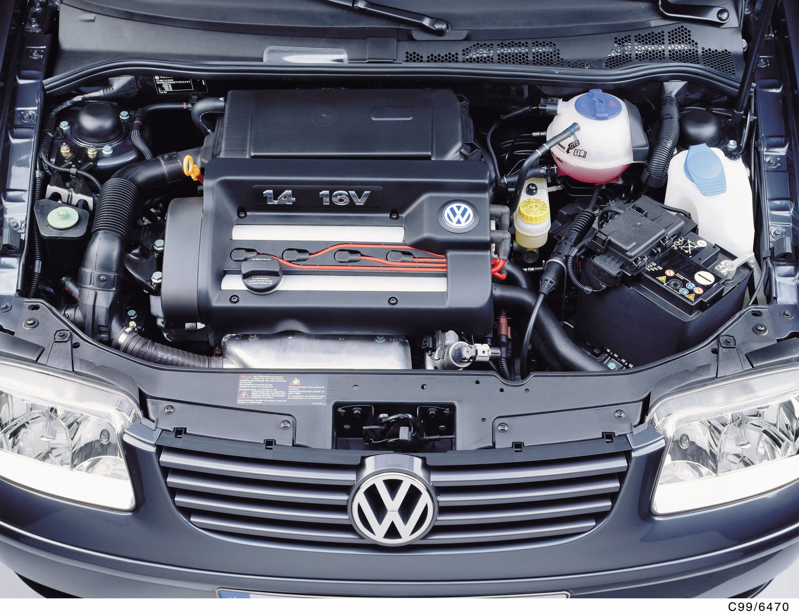 Автомобили двигатель 1.4. VW Polo 4 1.4 двигатель. Volkswagen Polo 1999 1.6 Motor. Volkswagen Polo 4 1.4  (75 л.с.). Фольксваген поло 1.4 хэтчбек двигатель.