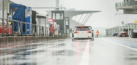 450x215px_15_Golf_GTI_TCR_NBGR_07077