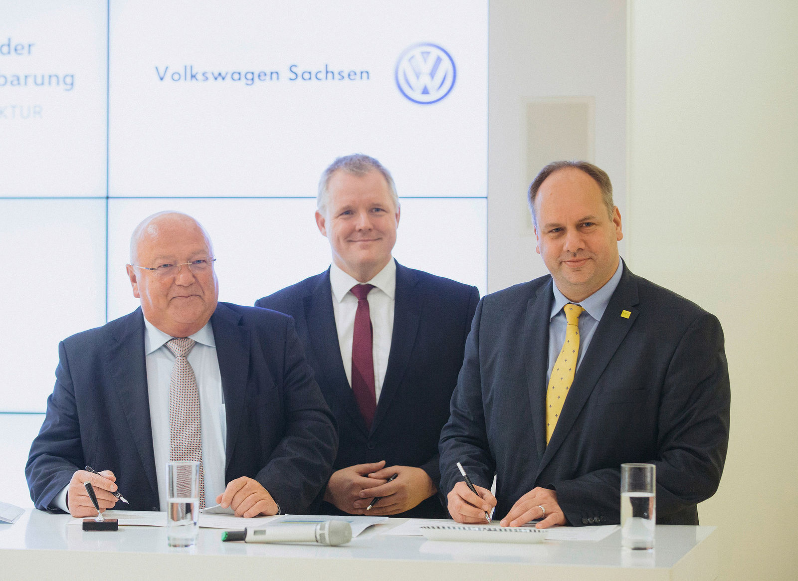 Volkswagen Sachsen und Landeshauptstadt Dresden vereinbaren Partnerschaft zu Elektromobilität und Digitalisierung