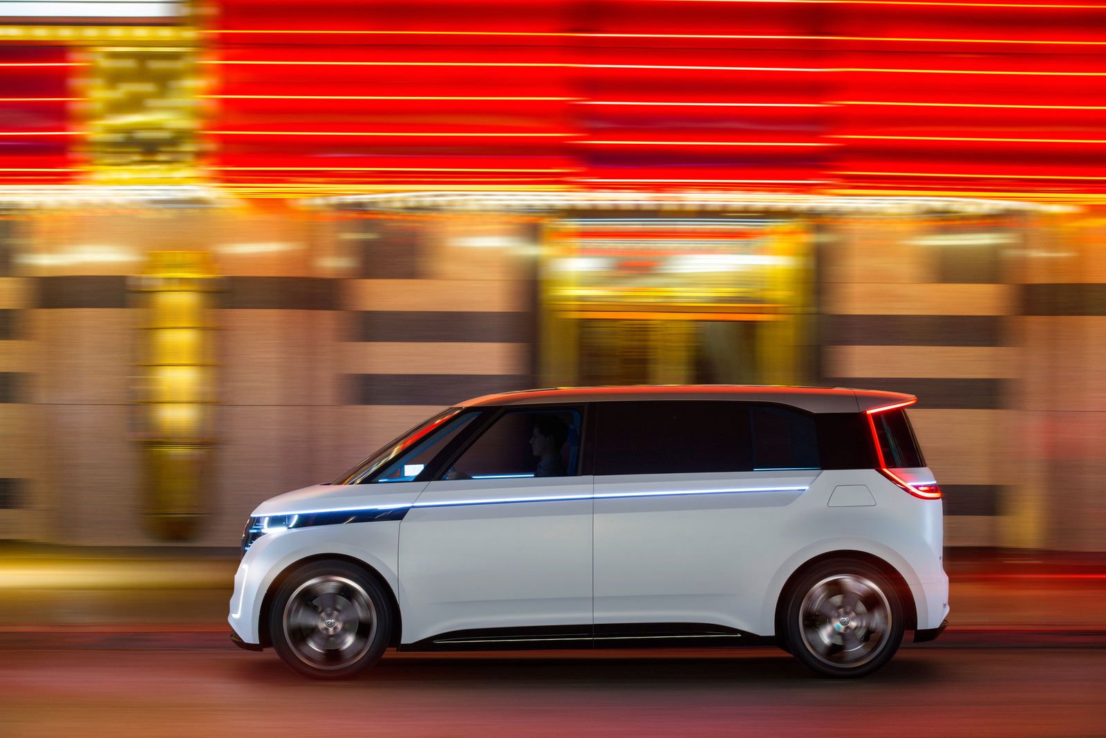 CES Las Vegas 2016 - Volkswagen concept car BUDD-e