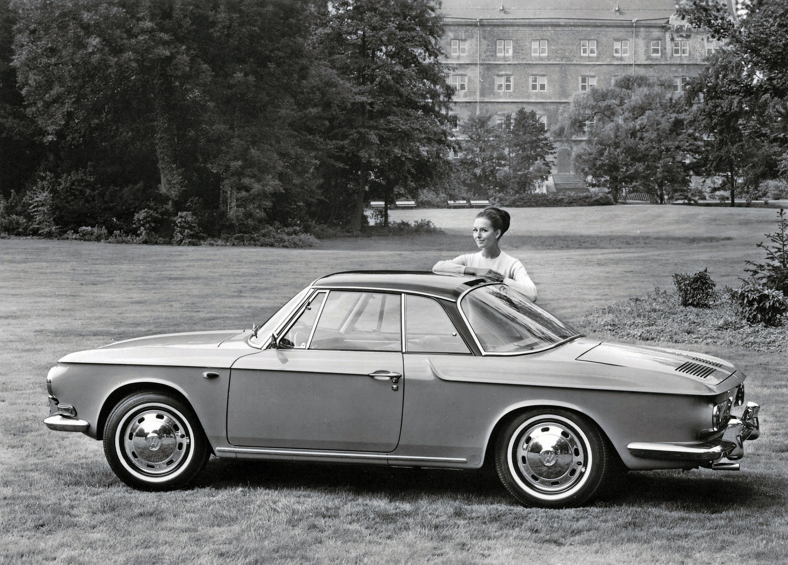 Einfach schön: Karmann Ghia Typ 34 Baujahr 1961, Original-Pressebild 1961