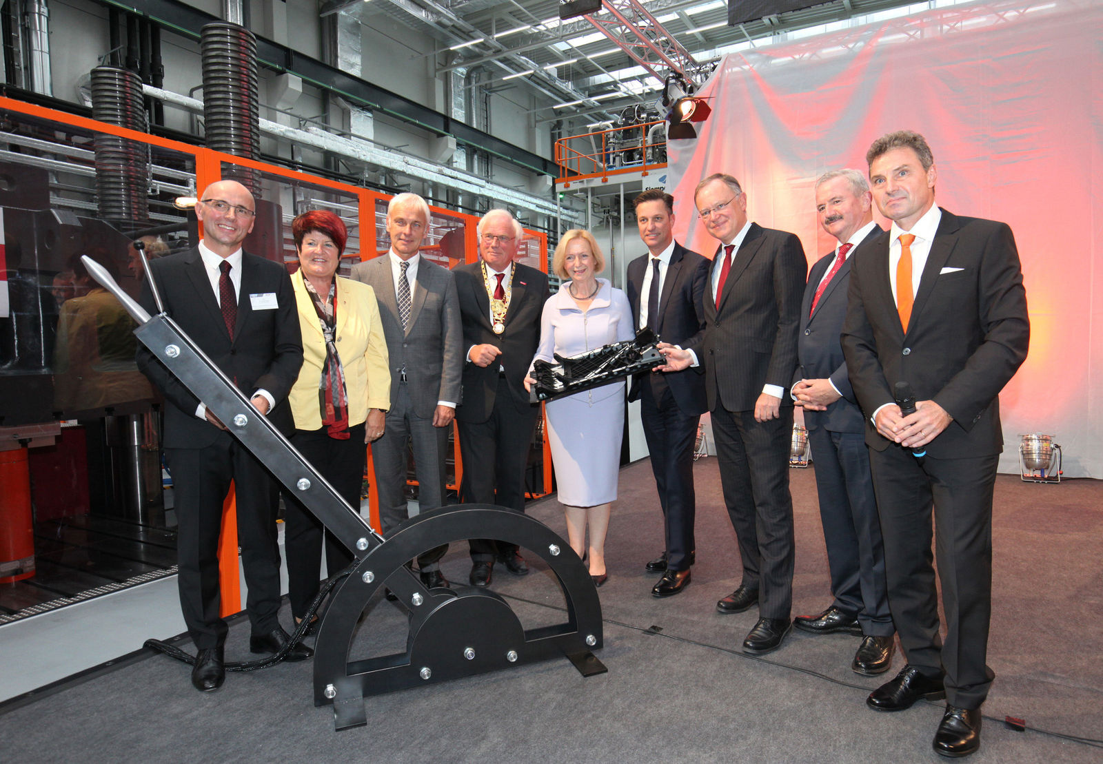LeichtbauCampus in Wolfsburg nimmt den Forschungsbetrieb auf – Eröffnung der Open Hybrid LabFactory (OHLF)
