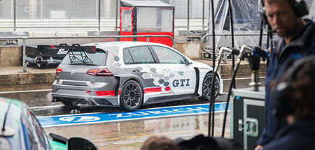 450x215px_13_Golf_GTI_TCR_NBGR_06258