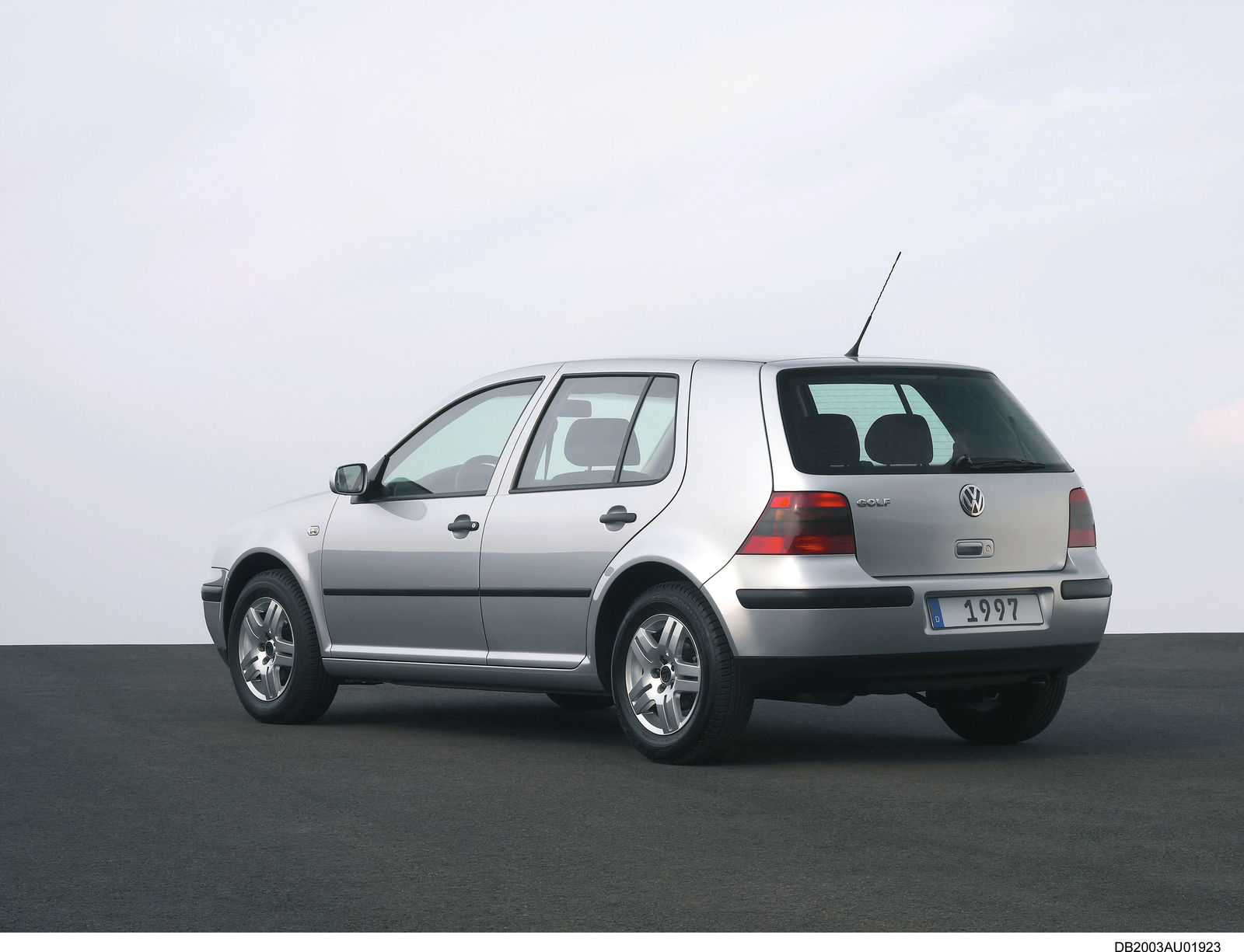 haag Begunstigde Vete The icon of tomorrow: Golf IV – 1997 to 2003 | Volkswagen Newsroom