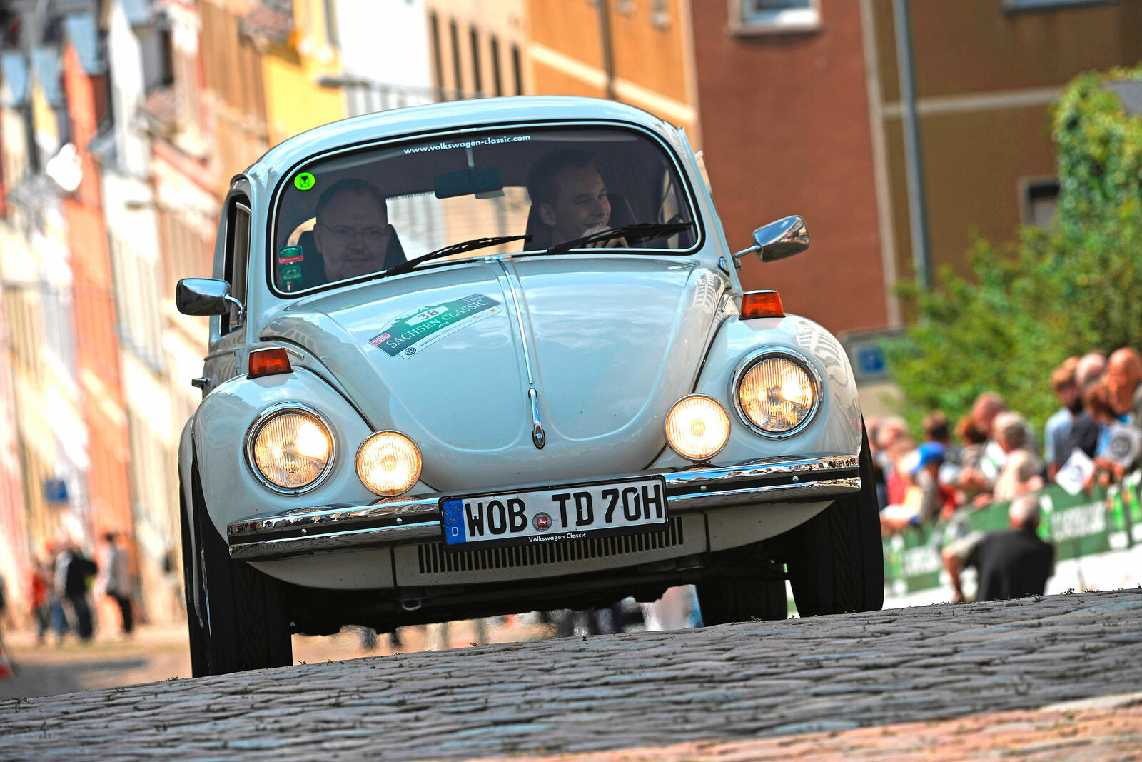 Lining up for the Volkswagen Saxony team in the 2018 Sachsen Classic: 1302 ‘Theo Decker’ Beetle (1972).