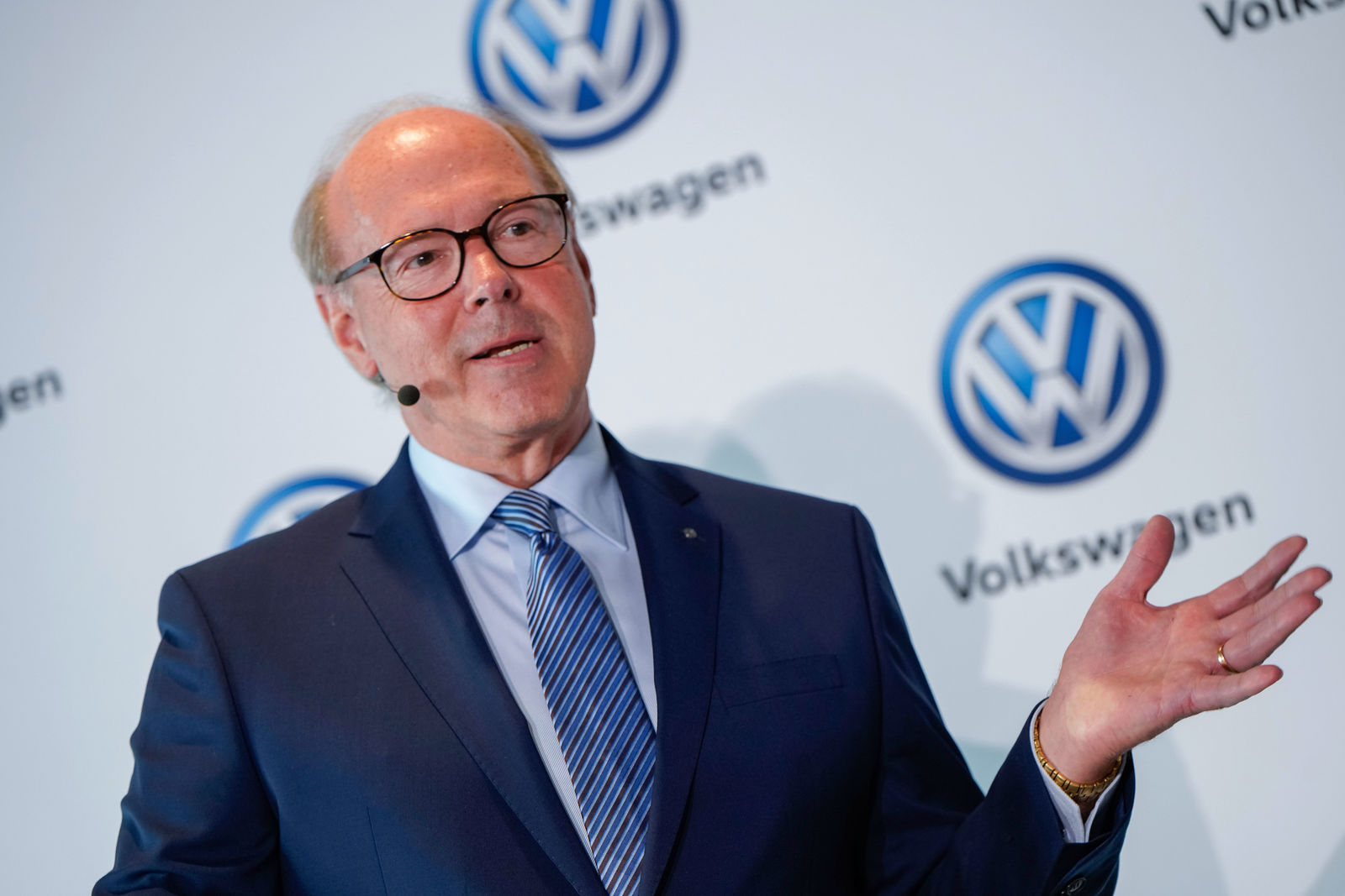 Volkswagen digitalizes sales – New era of car buying to start in 2020