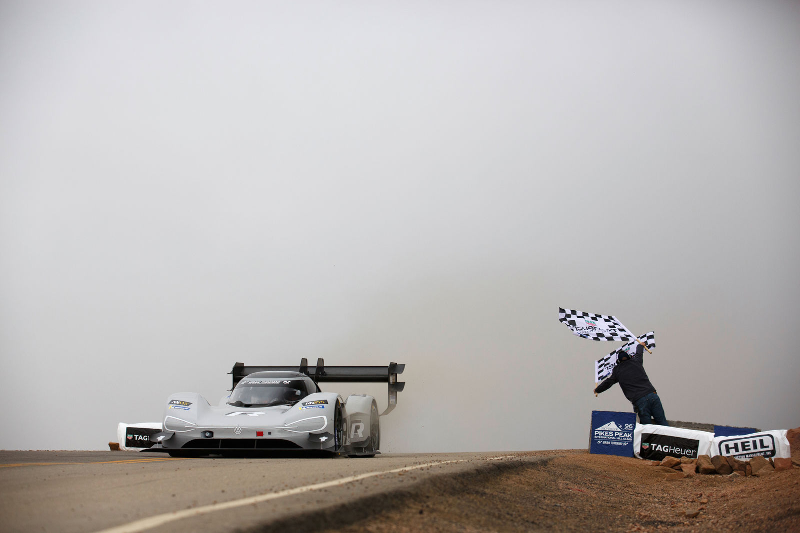 Electrifying a wide audience:  Volkswagen ID. R crowned “Race Car of the Year” twice