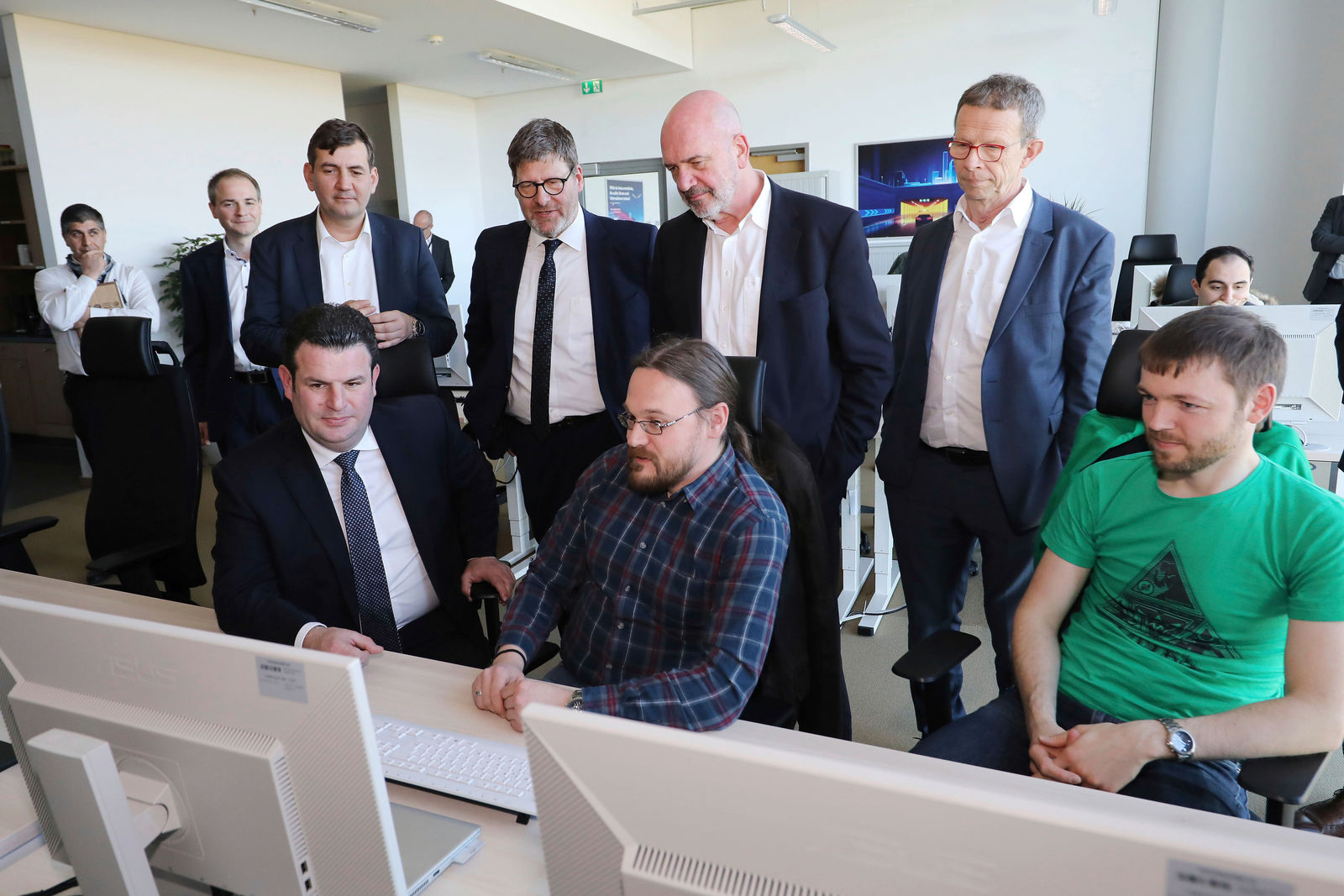 Volkswagen starts “Faculty 73” training program for IT specialists