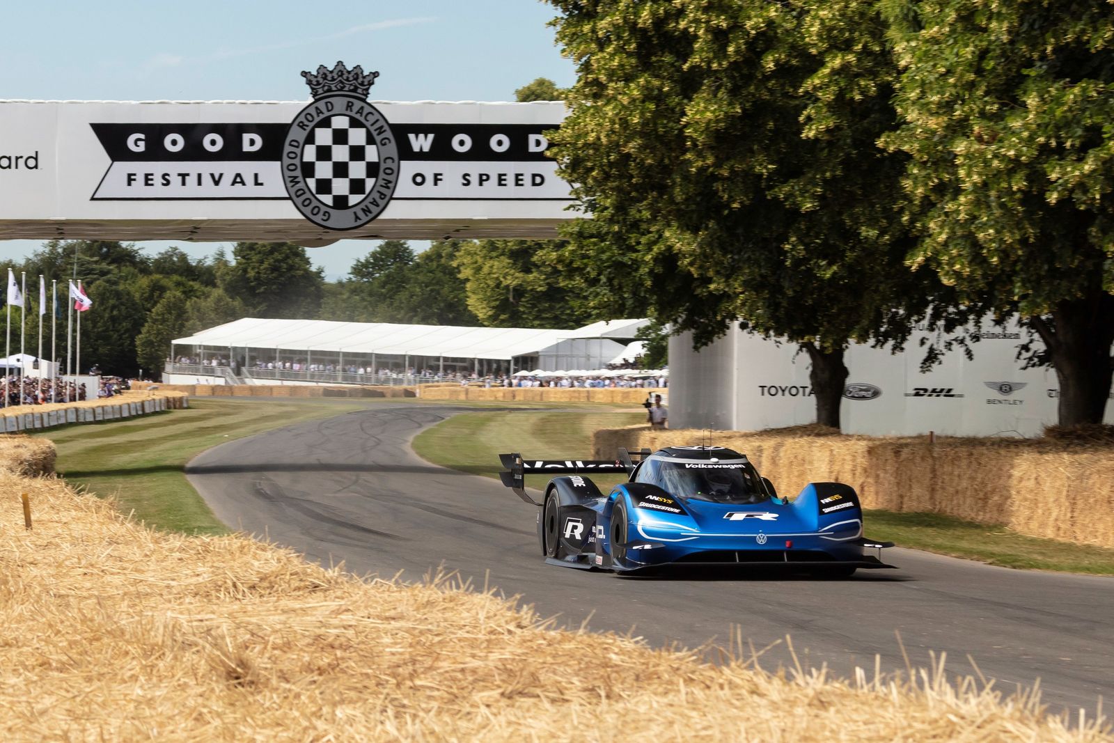 Faster than Formula 1: New record for the Volkswagen ID.R in Goodwood
