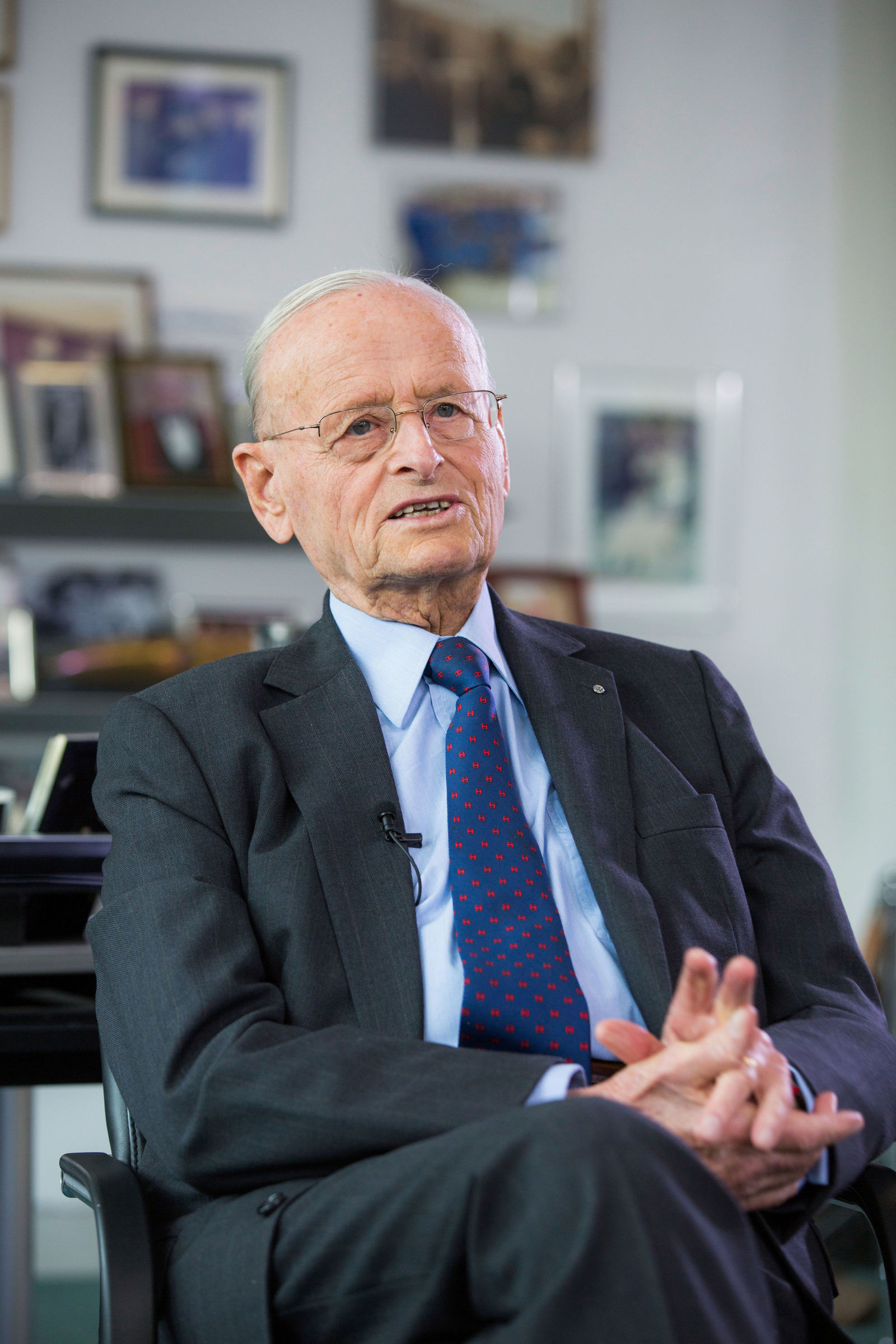Prof. Dr. Carl H. Hahn, früherer Vorstandsvorsitzender der Volkswagen AG (1982 – 1992)