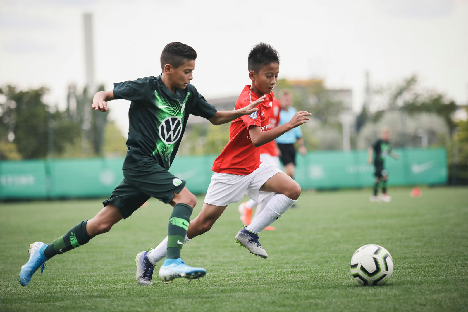 Volkswagen und VfL Wolfsburg fördern Nachwuchsfußballer aus China