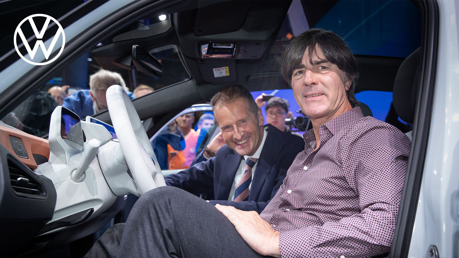 IAA 2019 - DFB visits Volkswagen