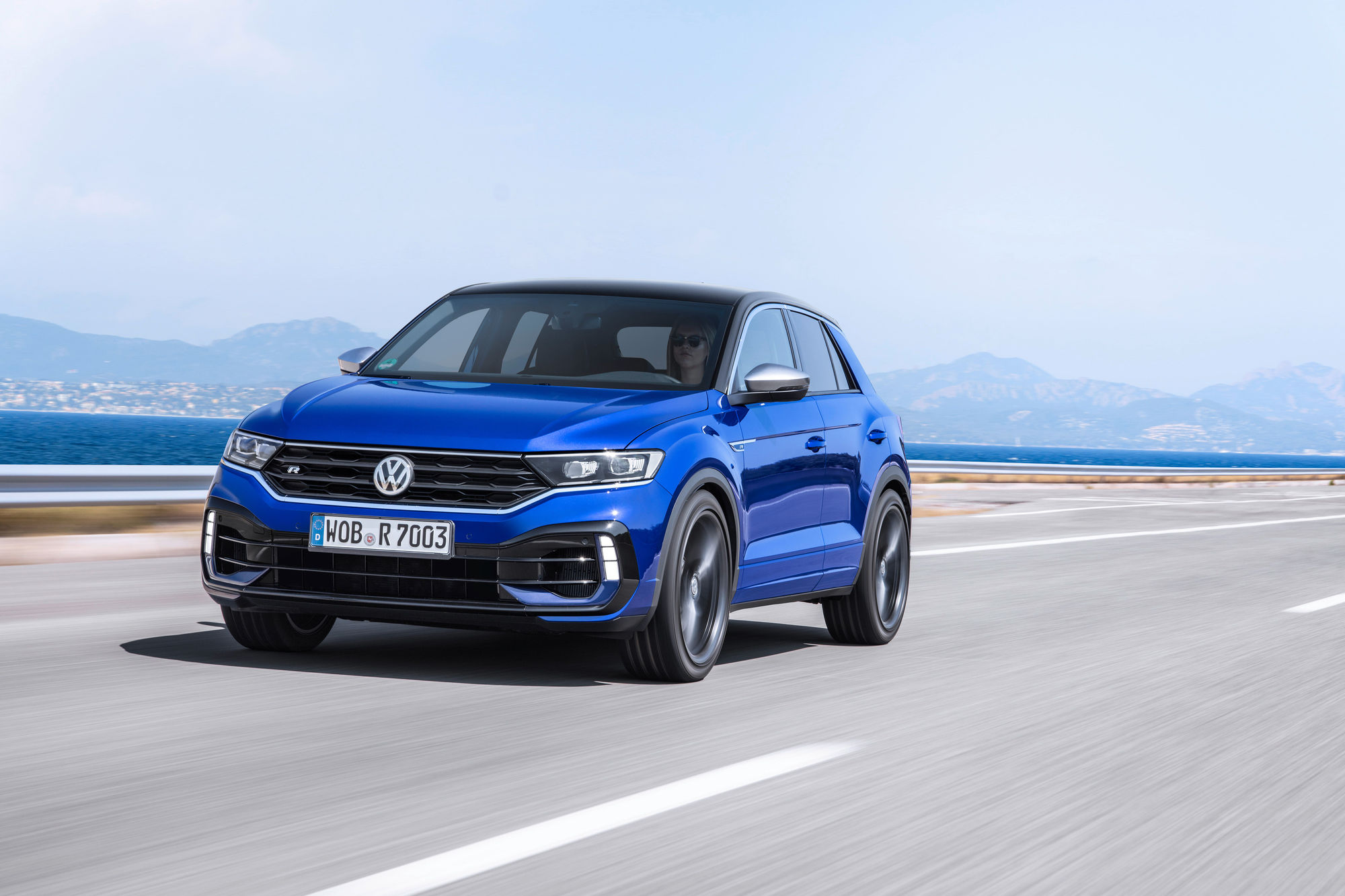 The new T-Roc R: outstanding performance and sporty lifestyle ...
