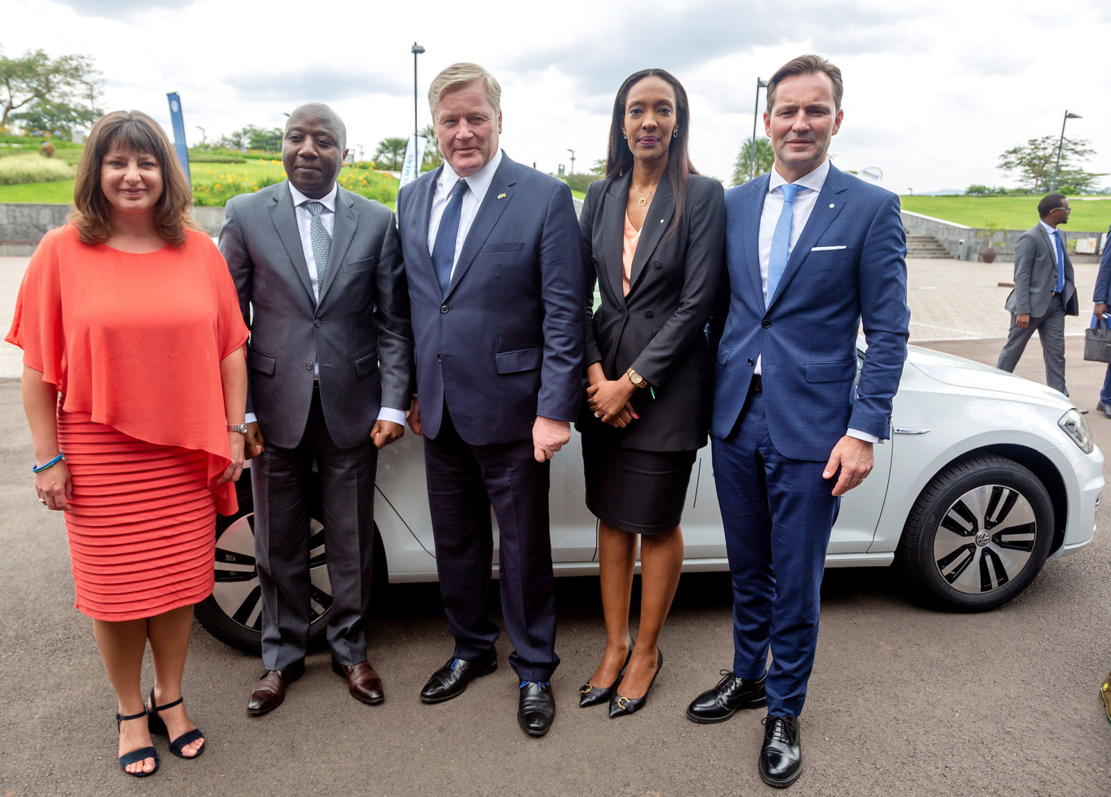 First for Africa: Volkswagen and Siemens launch joint electric mobility pilot project in Rwanda