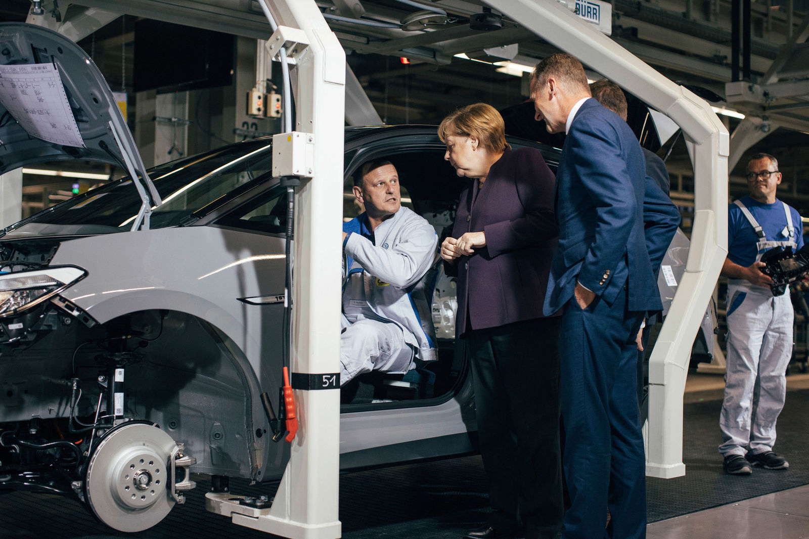 Volkswagen leitet Systemwechsel zur E-Mobilität ein: Produktionsstart des ID.3 in Zwickau
