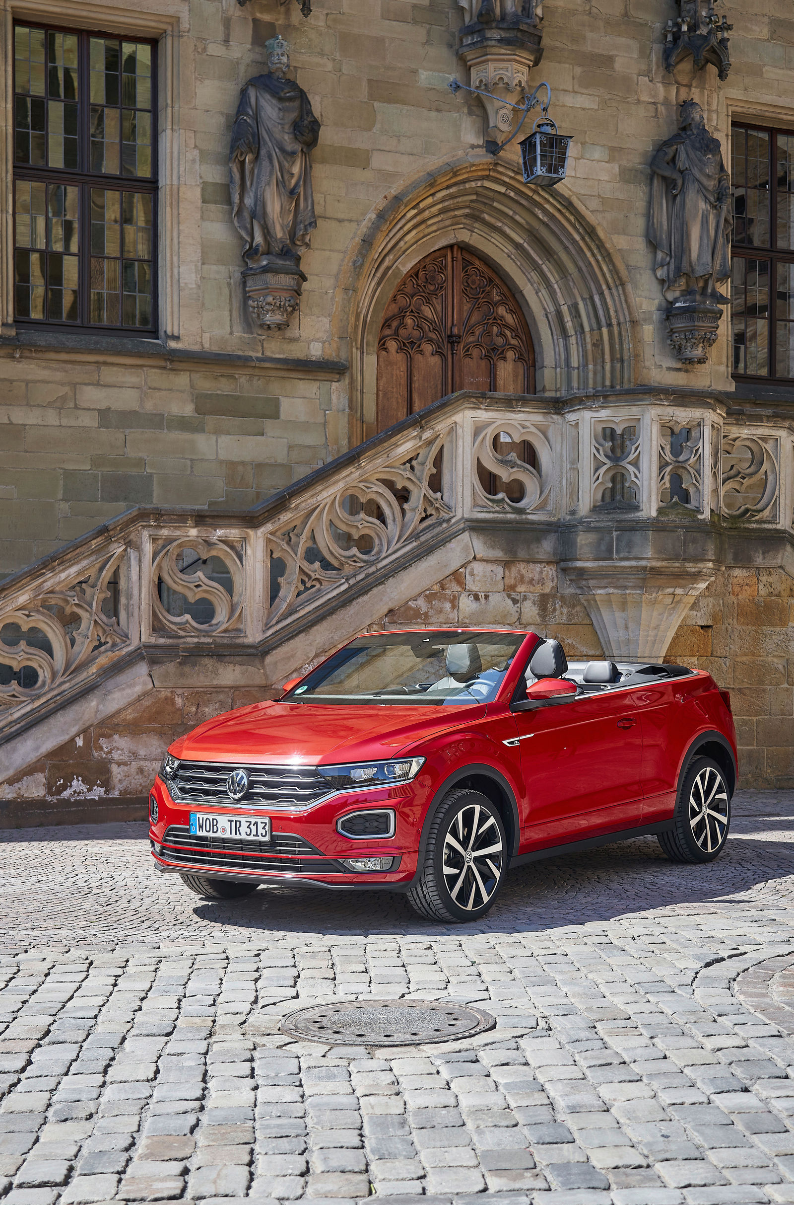 Story: "New signing from Osnabrück – the T-Roc Cabriolet"