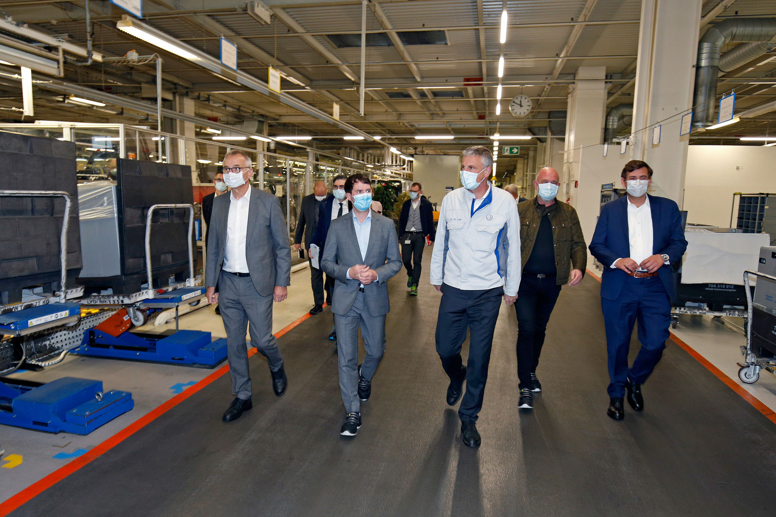 Staatssekretär Böhning informiert sich über Wiederanlauf der Produktion und Gesundheitsschutz im Werk Wolfsburg