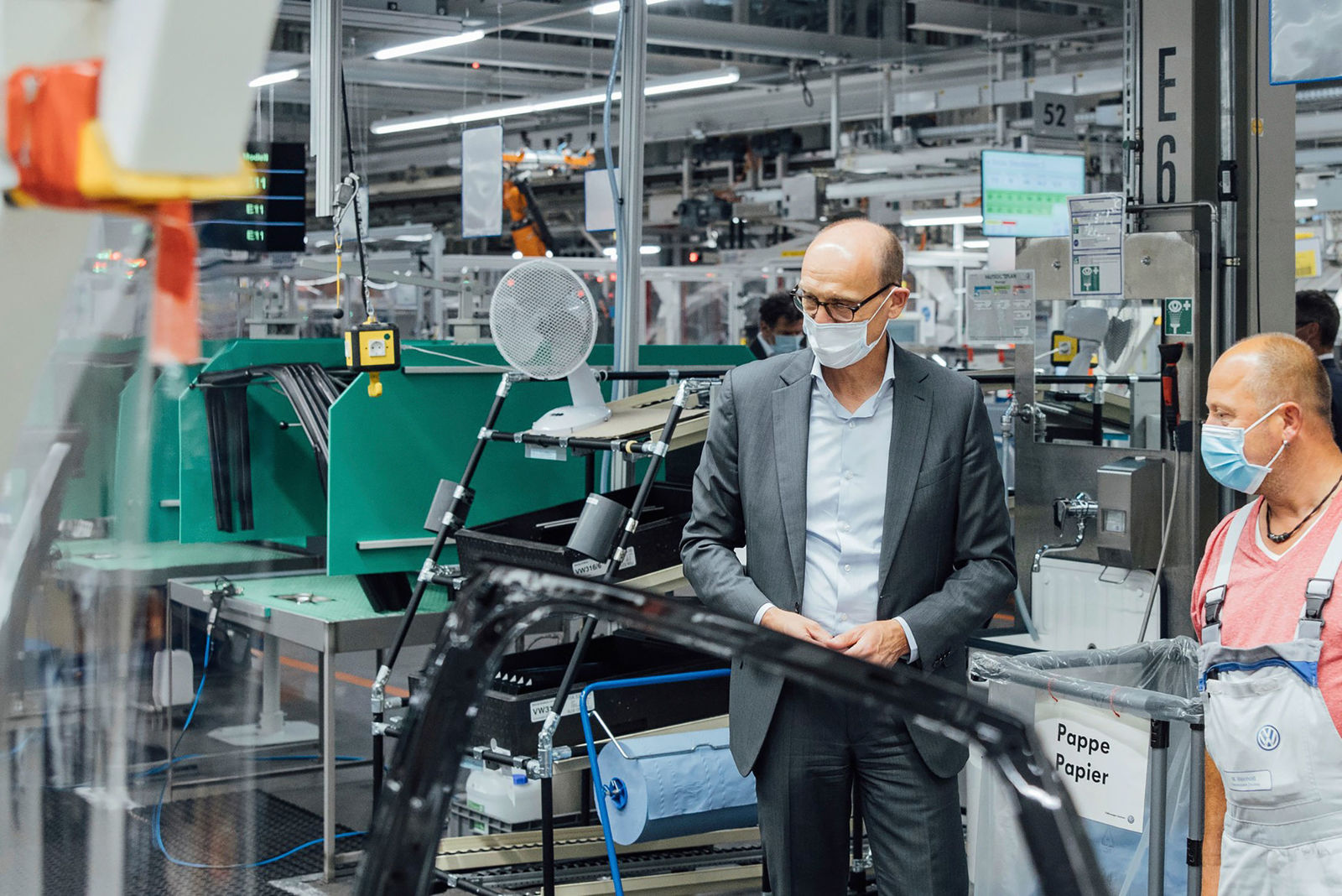 Volkswagen treibt E-Offensive weiter voran:  Zwickau startet Serienproduktion des ID.4