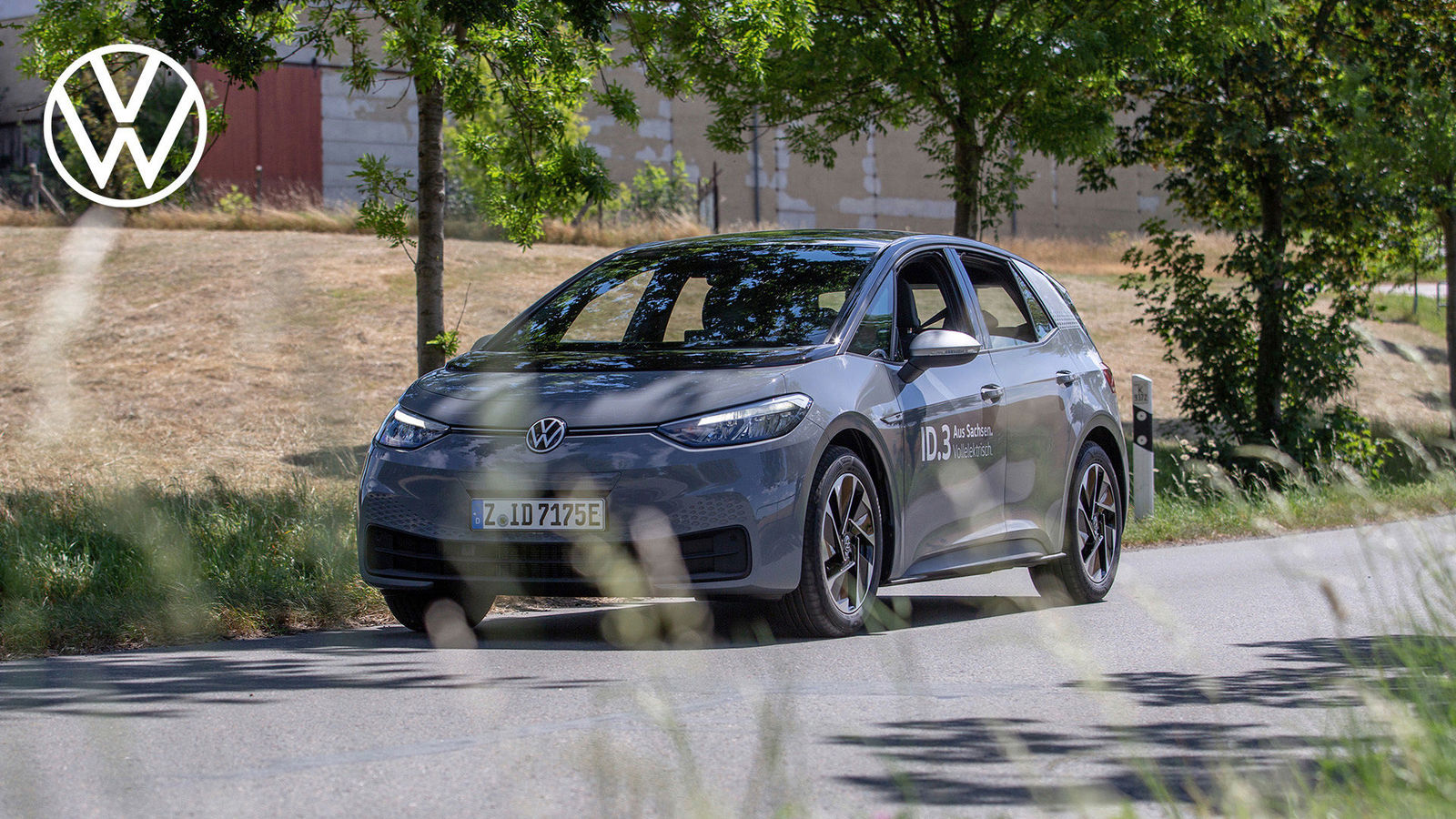 Video - Range record: ID.3 makes the journey from Zwickau to Switzerland on a single charge