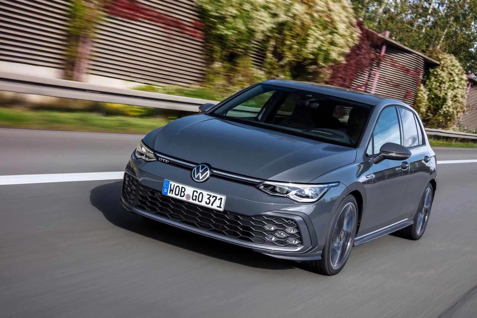VW Golf GTD wagon makes us swoon ahead of Geneva reveal - Autoblog